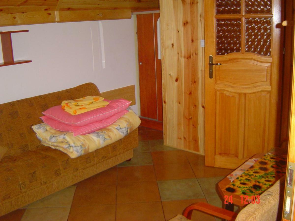 Kama Homestay *